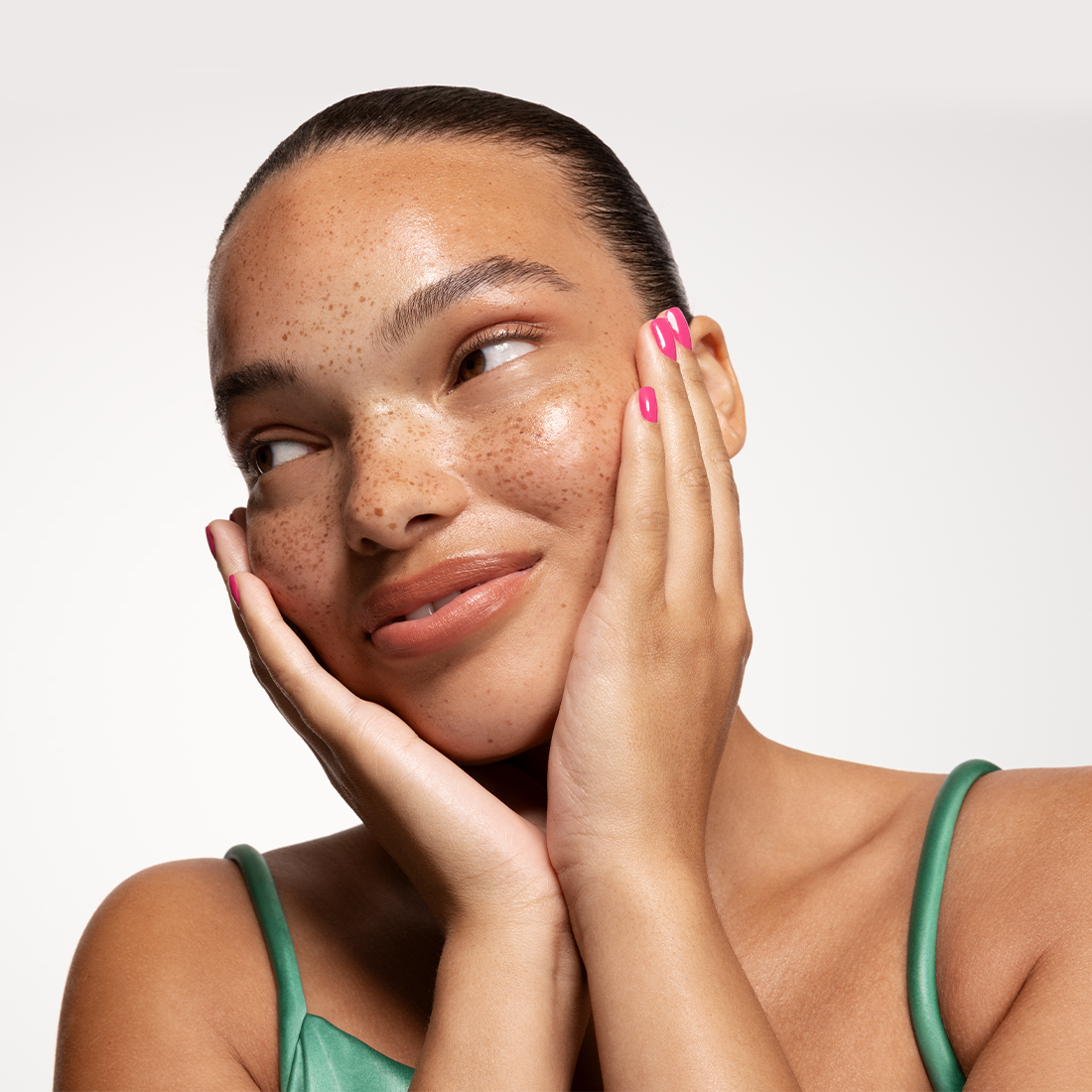 DOUGLAS-Skincare-Weeks-Cover-V2